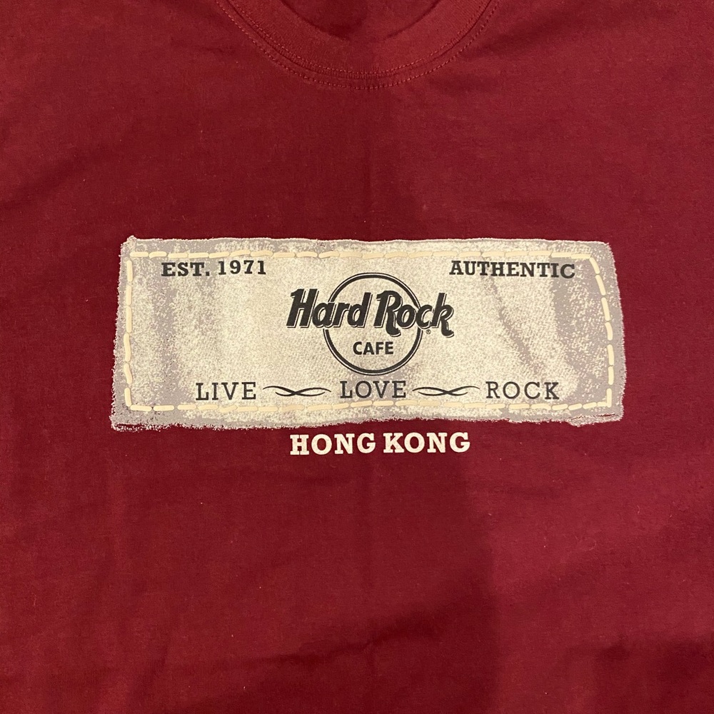 Men’s hard rock  Hong Kong tee shirt, maroon